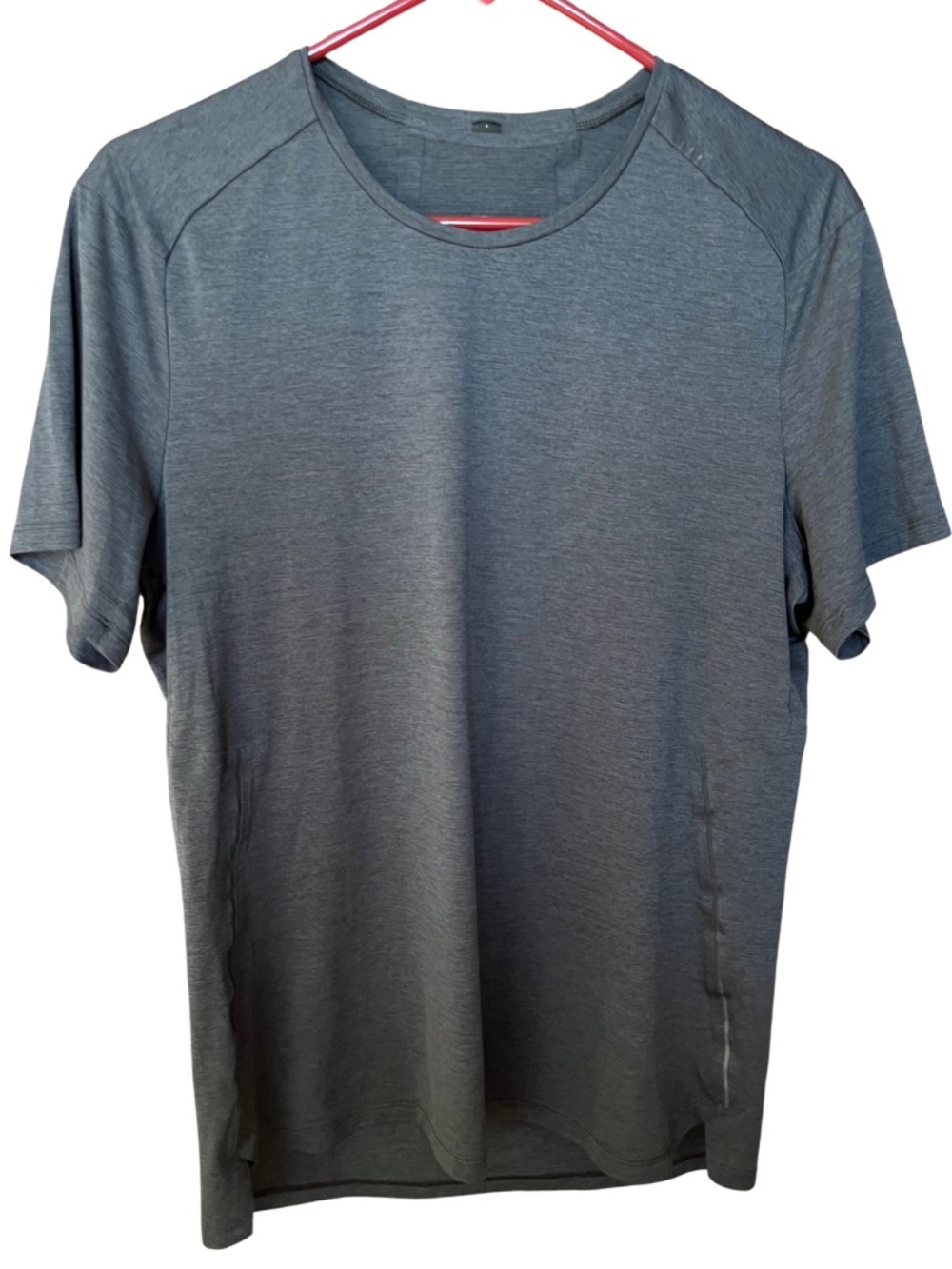 Men’s Lululemon Athletic Performance Short Sleeve Shirt Size Medium Dark Grey